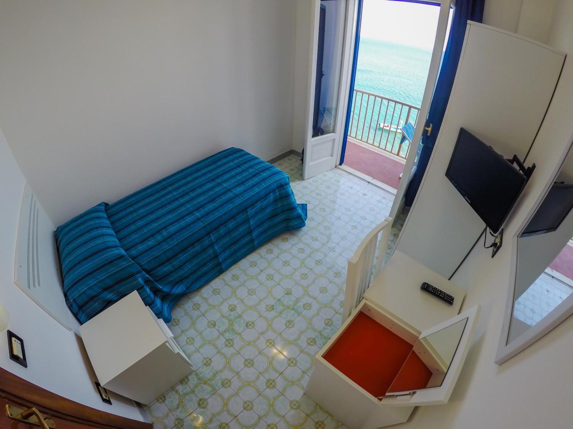 Hotel Regina del Mare Barano dʼIschia Camera foto