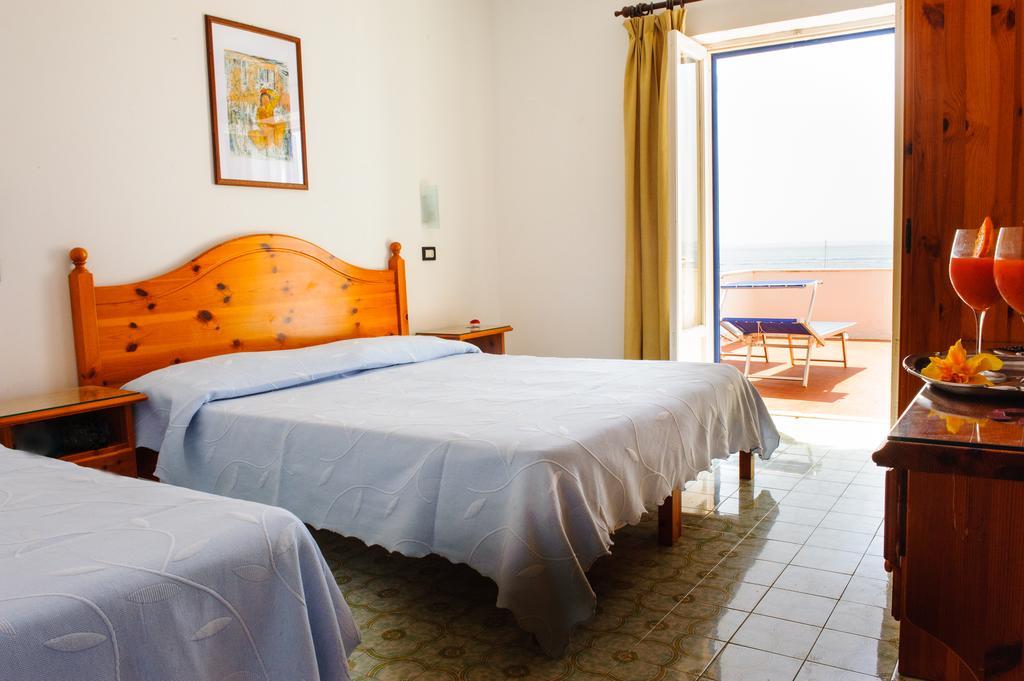 Hotel Regina del Mare Barano dʼIschia Esterno foto